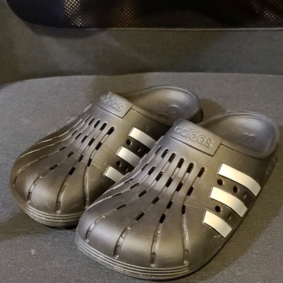 adidas Shoes - Adidas clogs